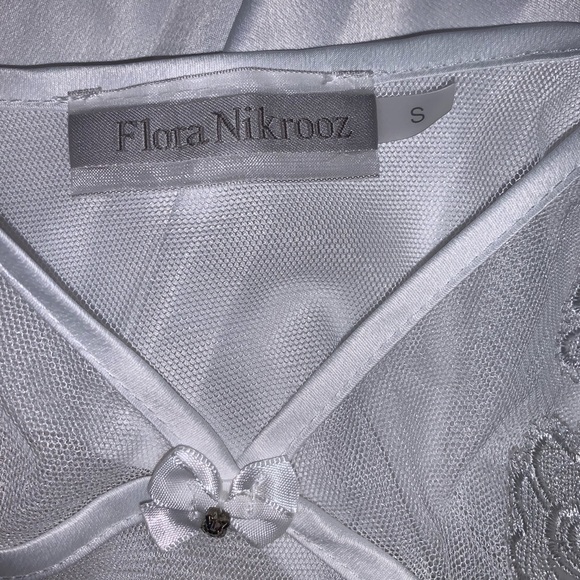 Flora Nikrooz White Bridal Wedding Chemise Nightgown Lingerie - Picture 5 of 16